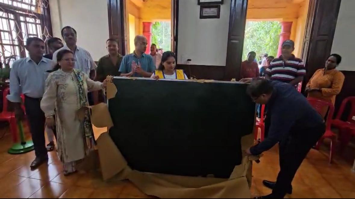 Donation of 2 Green Board to Assagao Union High School 