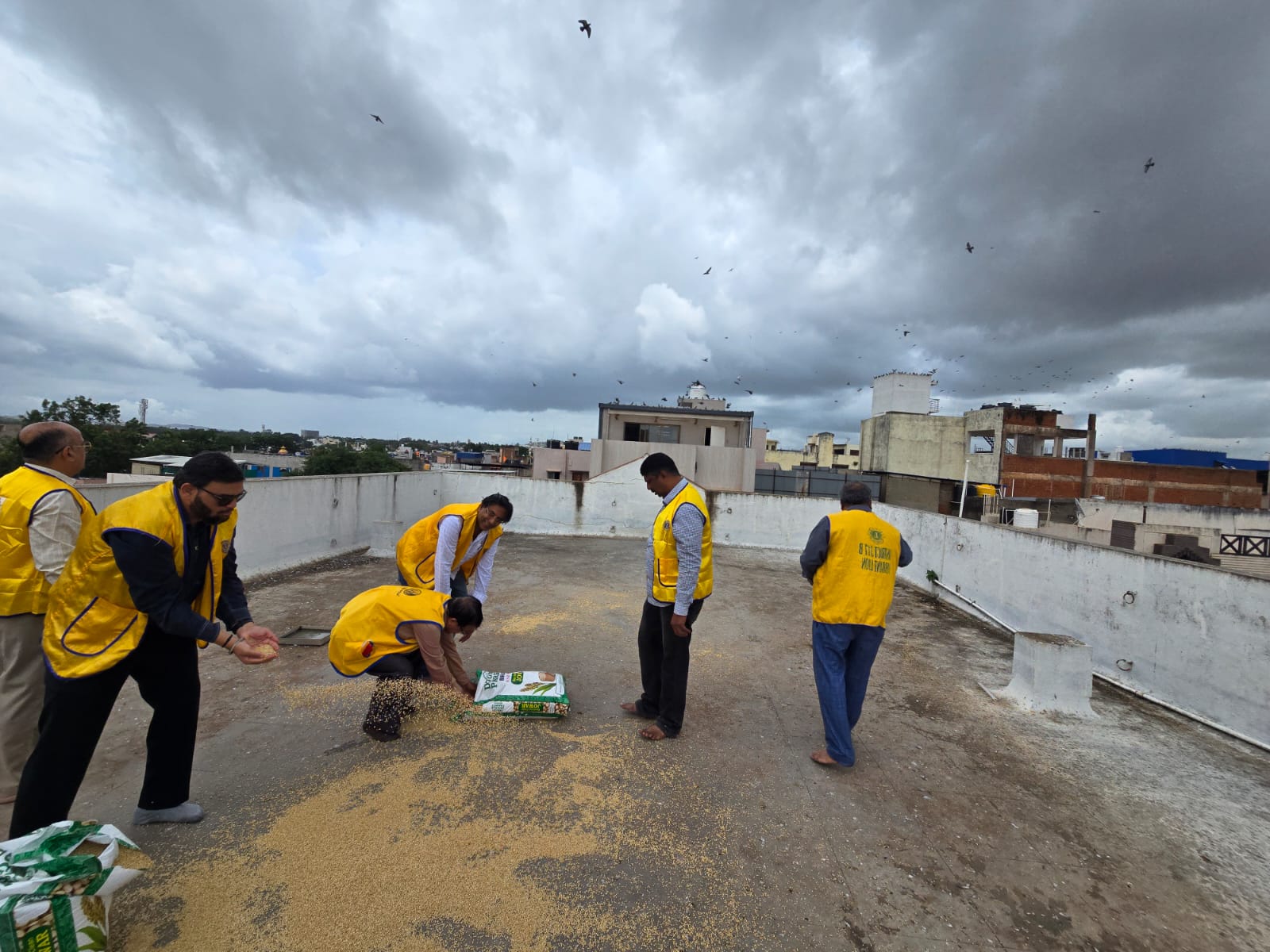 LIONS CLUB OF HUBLI CONDUCTED ACTIVITY FEEDING OF BIRDS