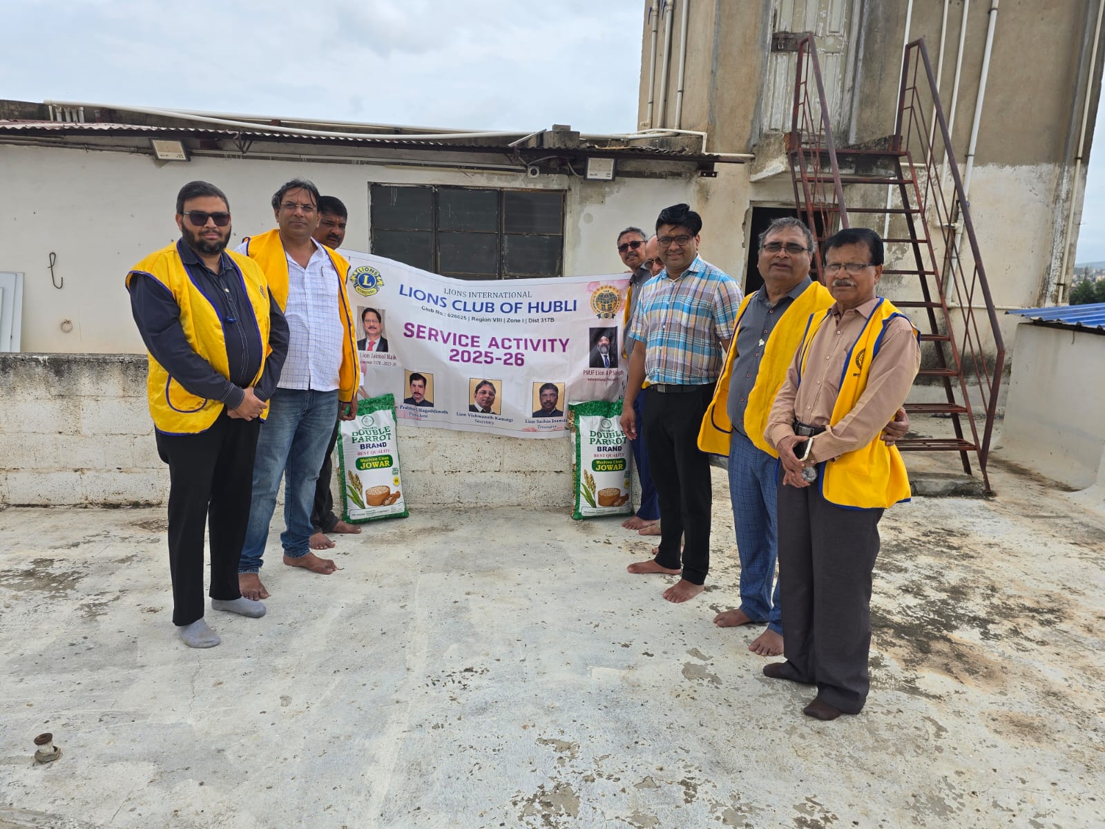 LIONS CLUB OF HUBLI CONDUCTED ACTIVITY FEEDING OF BIRDS
