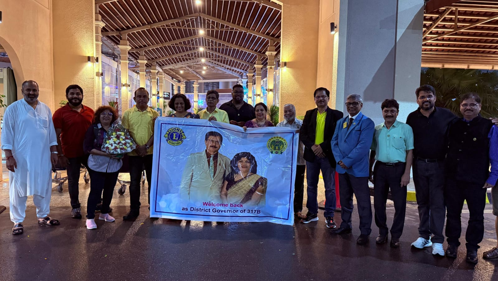 Welcoming our district governor PMJF JaiAmol Naik and First Lady PMJF Lion Dr Kirti Naik at the Airport.