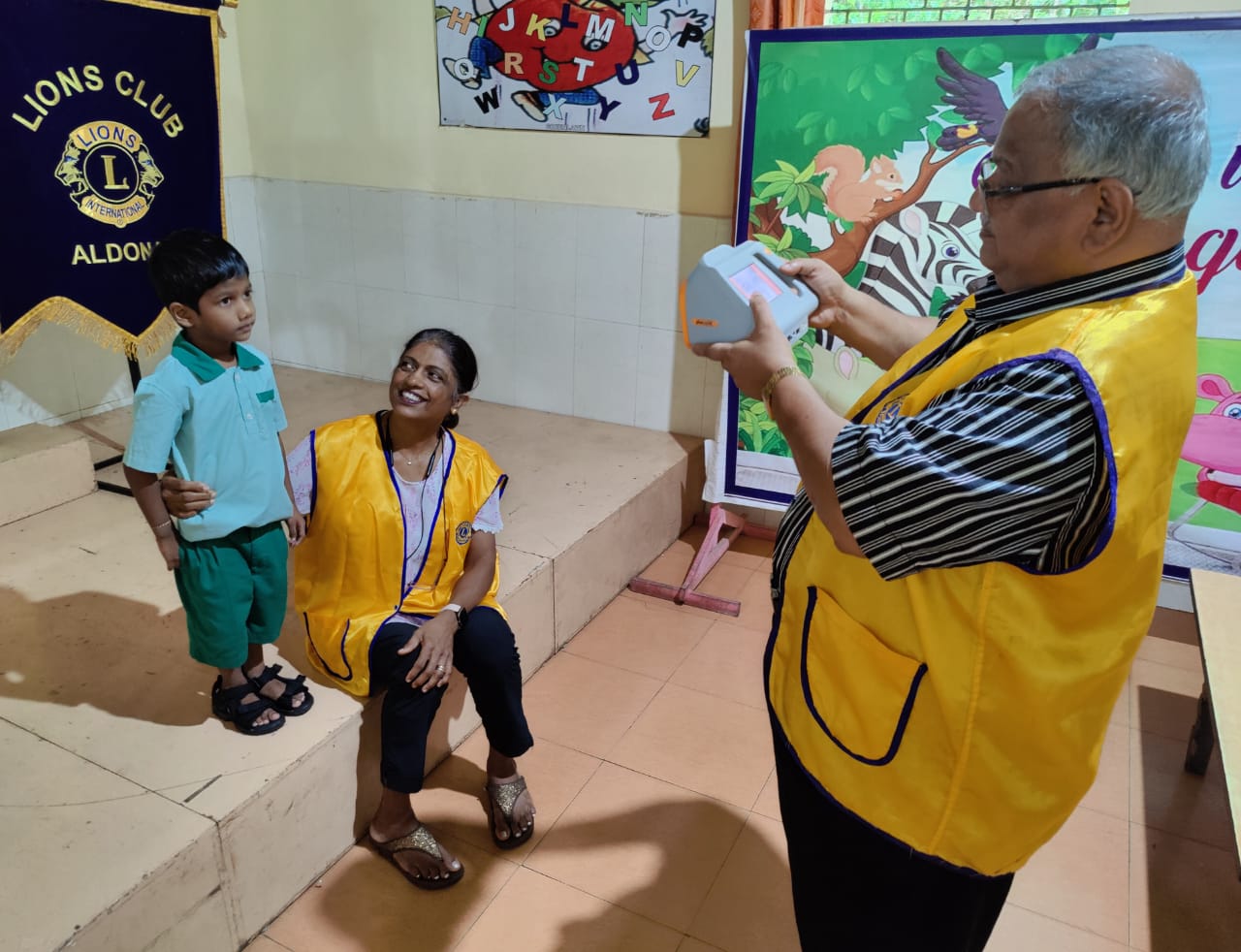 vision screening at Neura school