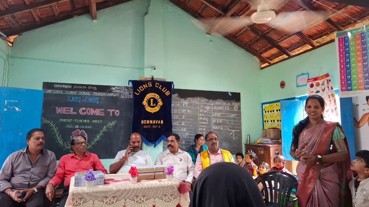   Distribution of LKG and UKG Books._