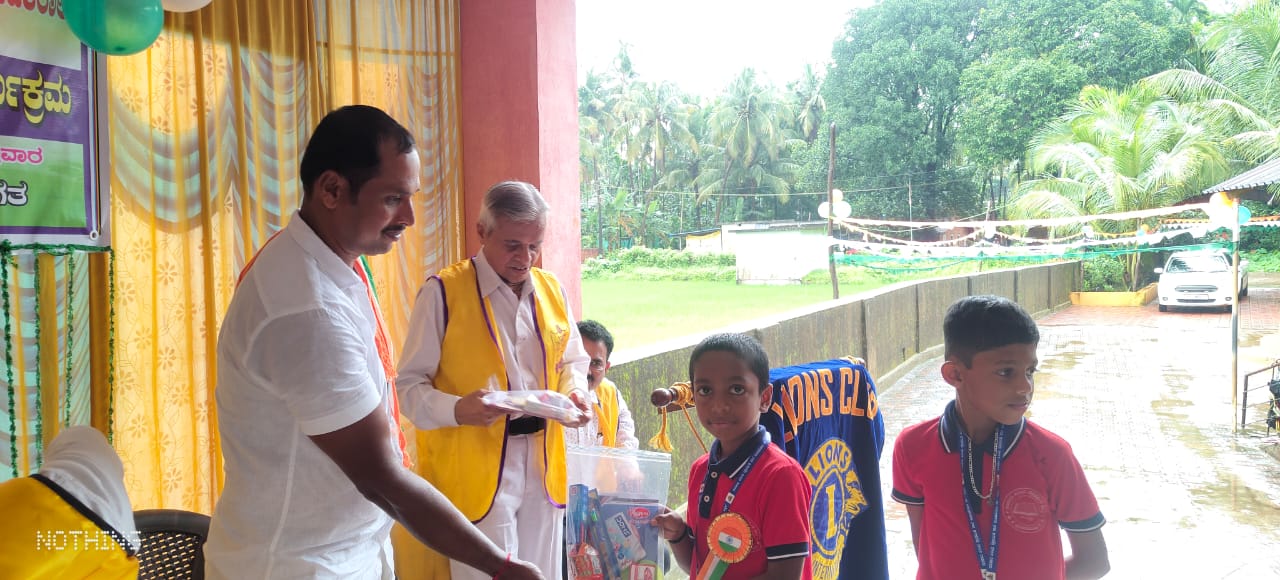 DISTRIBUTED EDUCATIONAL KIT TO GOVT SCHOOL FOR INDEPENDENCE DAY CELEBRATION.