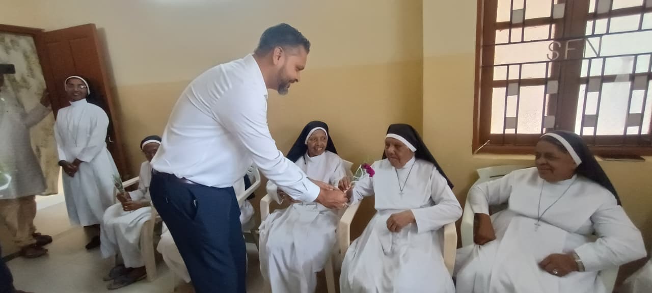 Visit to Old Age Home 