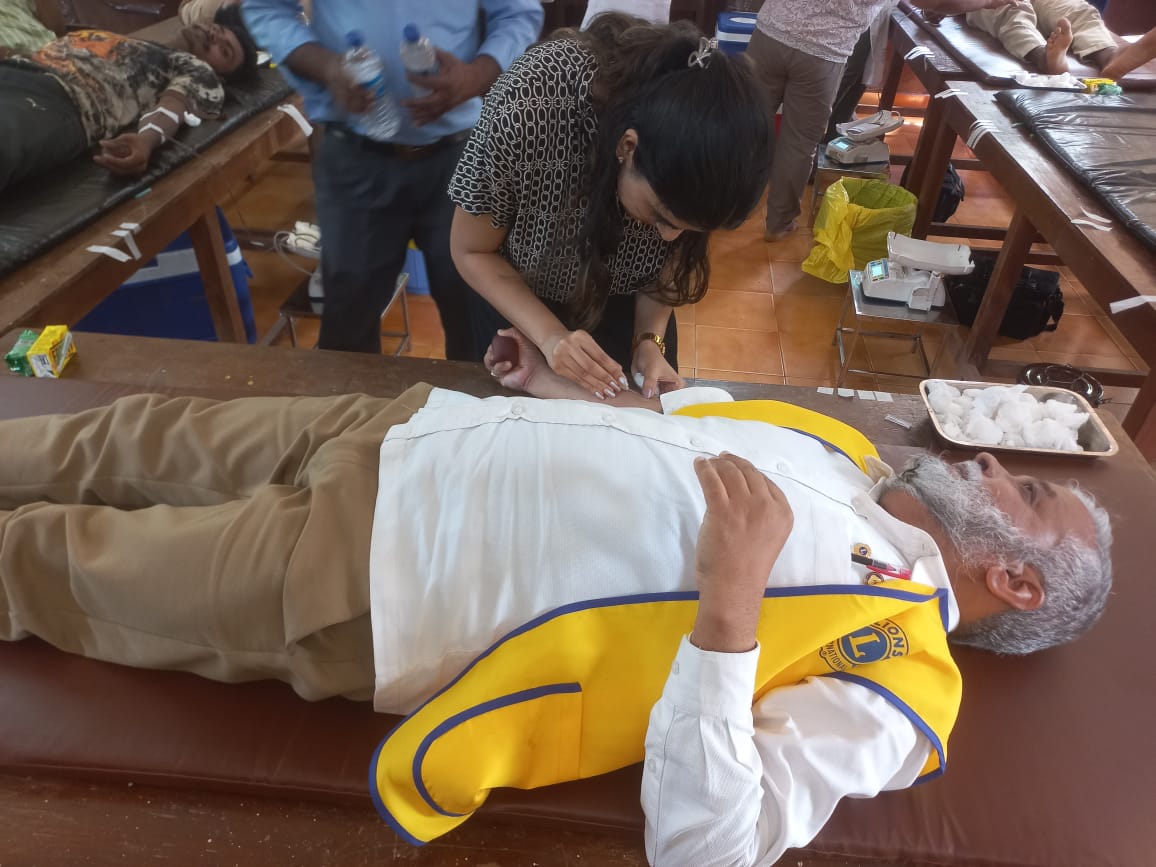 Blood donation by me to encourage the clubs of Mapusa and Assagao 