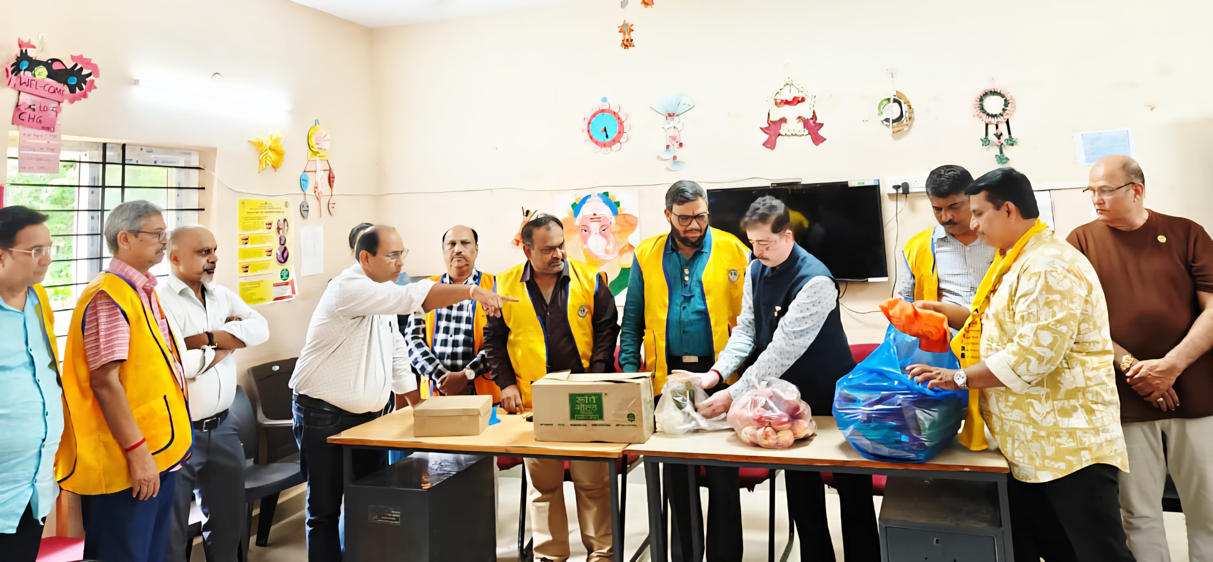 the Lions Club of Hubli City, along with our ever-enthusiastic members, participated in a joint Lions activity – Raksha Bandhan Celebration – held at:  Government Girls Hostel (Balakiya Balmandir) Near Bendigeri Police Station, Gangadhar Nagar Landmark: S