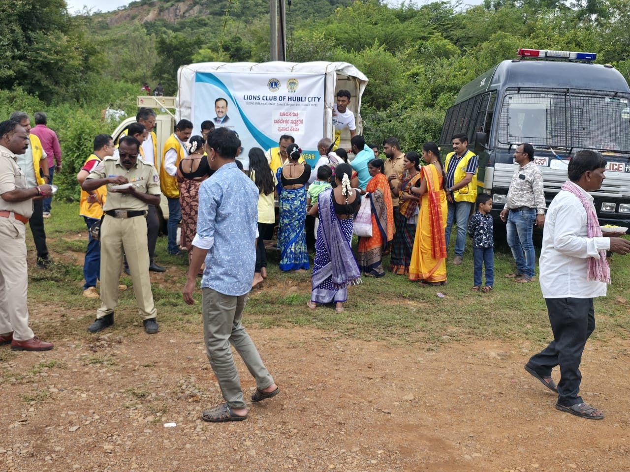 11th August 2025, we successfully concluded yet another food donation activity, made possible through the generous contributions of our fellow Lion members.  Around 500 devotees at Buddanagudda Basaveshwara Temple were served wholesome meals, with 10–12 m