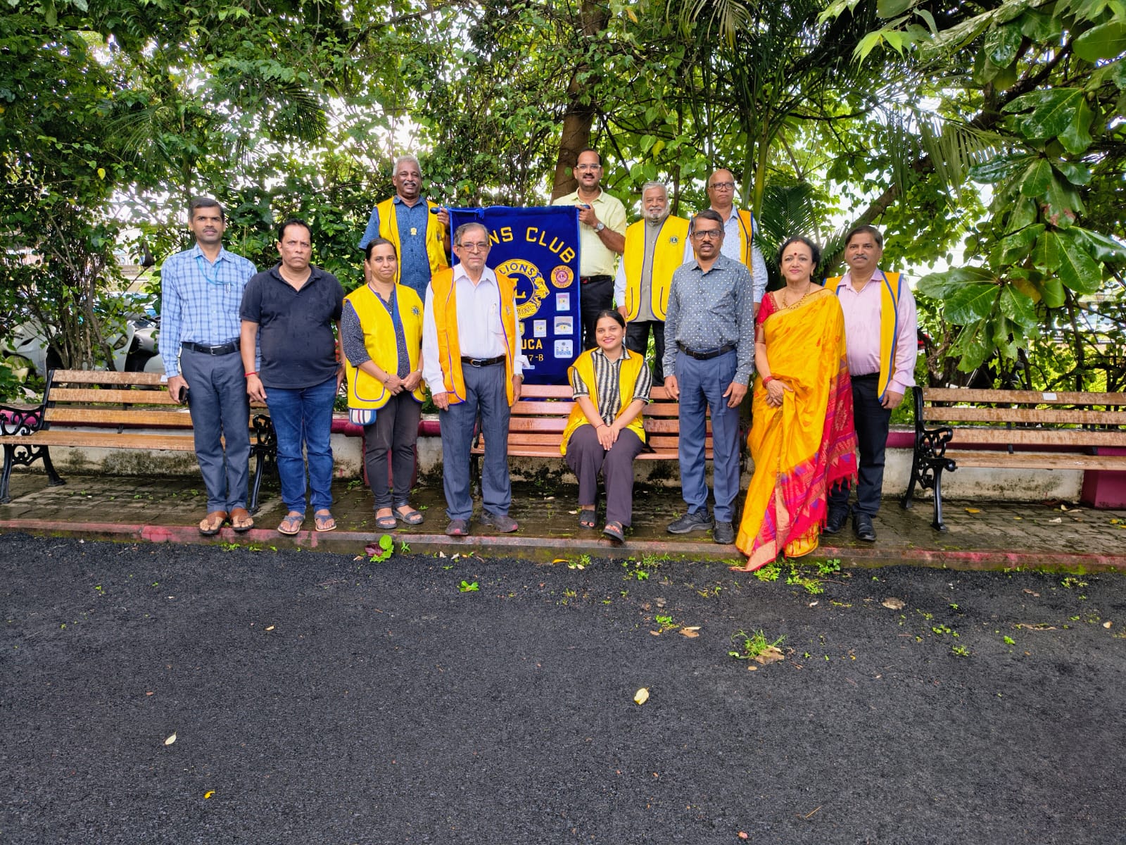 GARDEN BENCH DONATION TO DMC COLLEGE