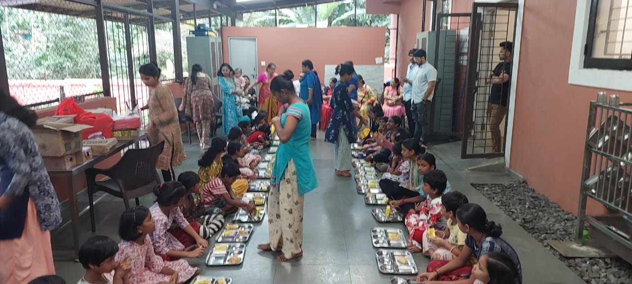 Served evening snacks to the inmates of Balika Kalyan Ashram, Wade, Talaulim-Goa