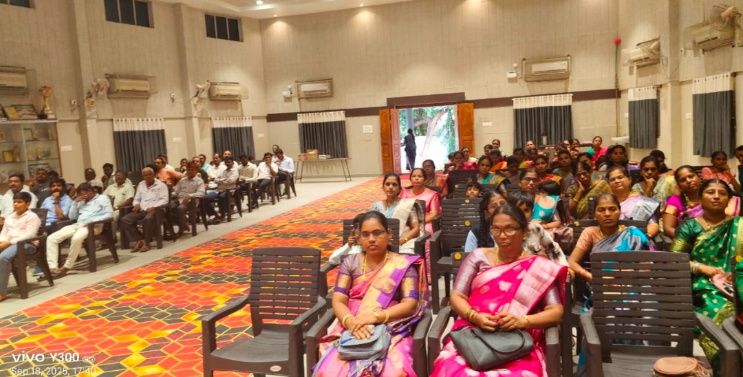 Teacher day celebration and best teacher award ceremony 