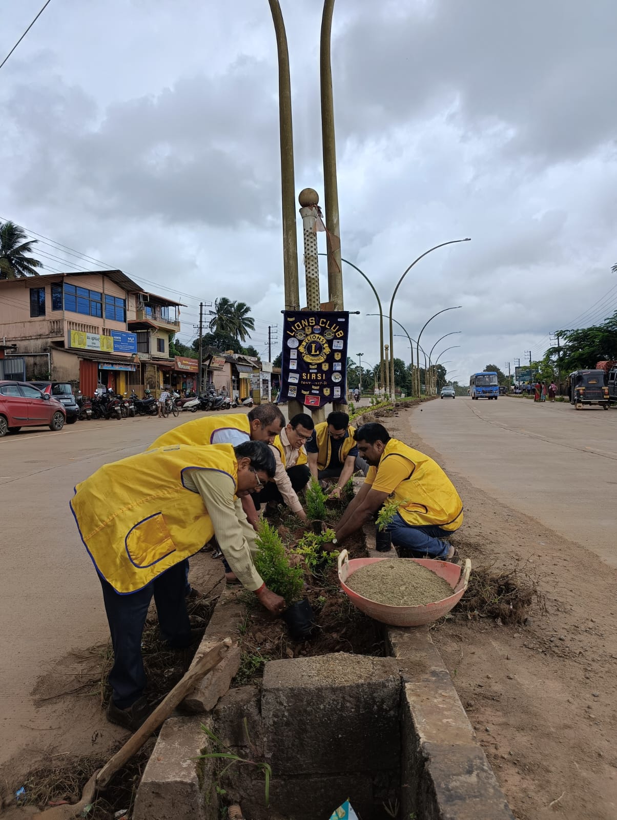 SAVIRADA SASIGALU- PLANTING THOUSANDS OF TREES SAPLINGS BETWEEN ROAD DEVIDERS