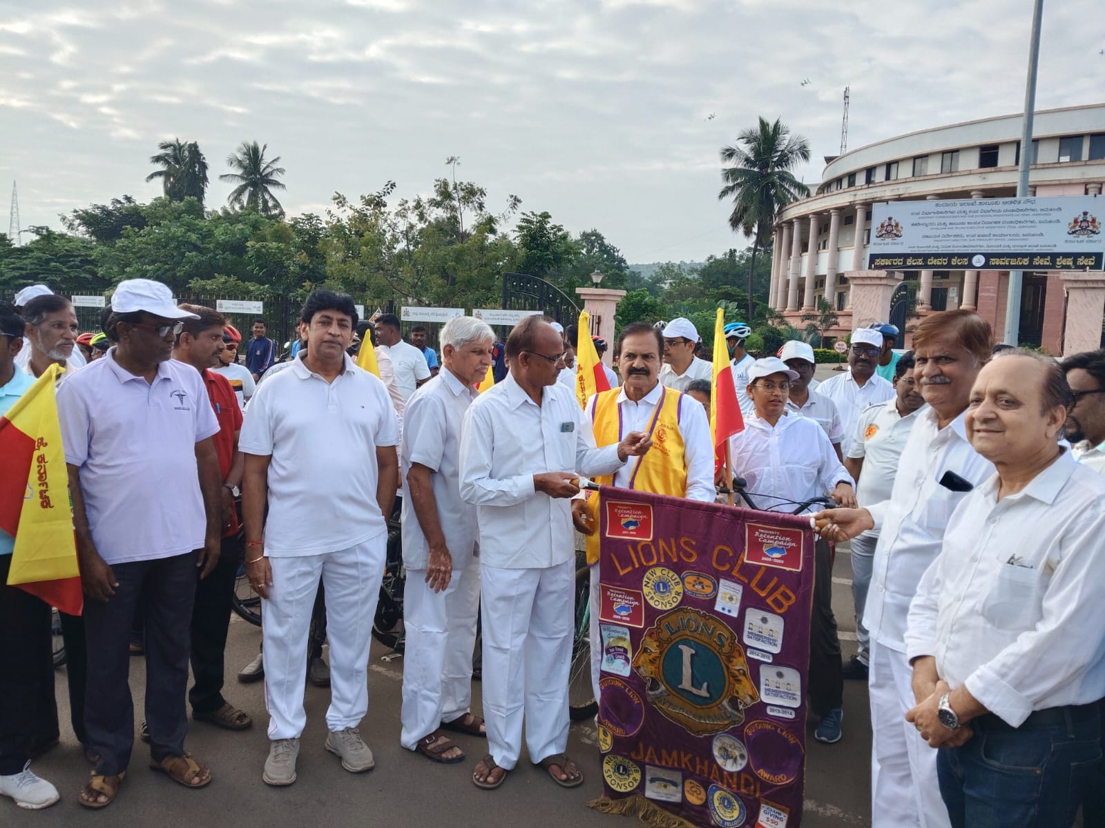 As part of the Karnataka Rajyotsava, a cycle jatha program