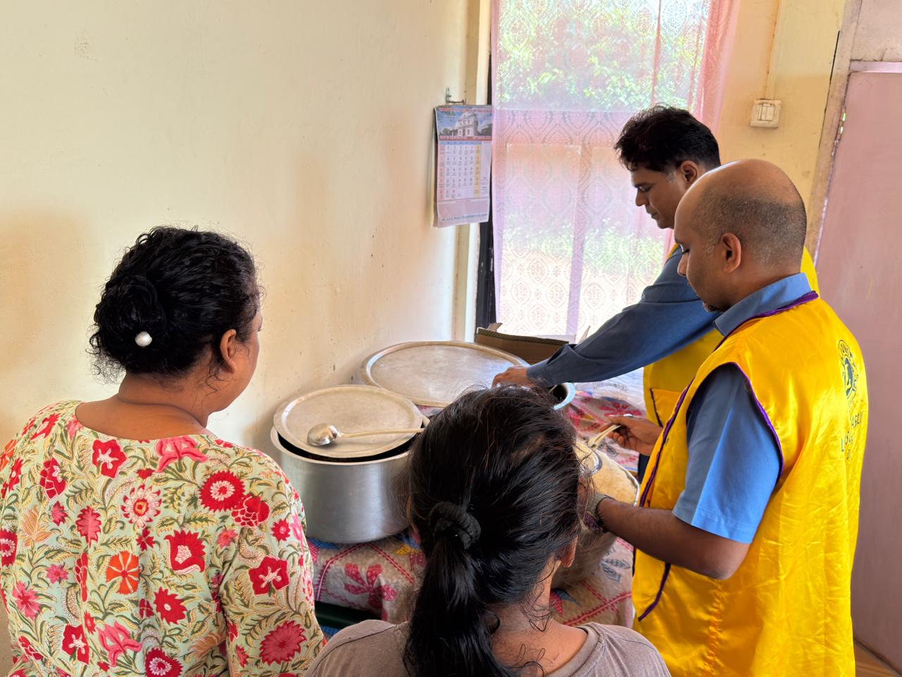 Lunch & Dinnerv at old age home 