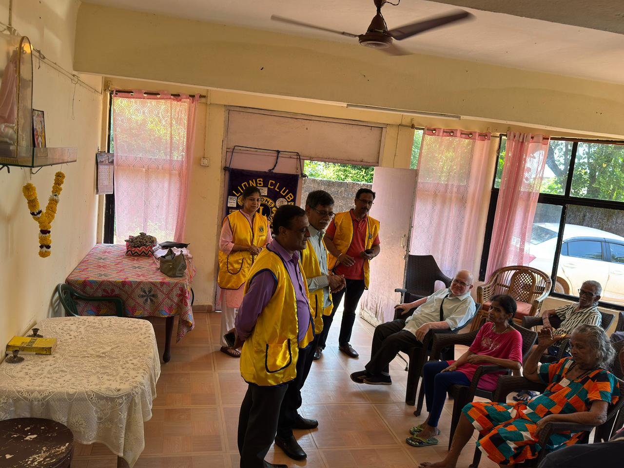 Lunch & Dinnerv at old age home 