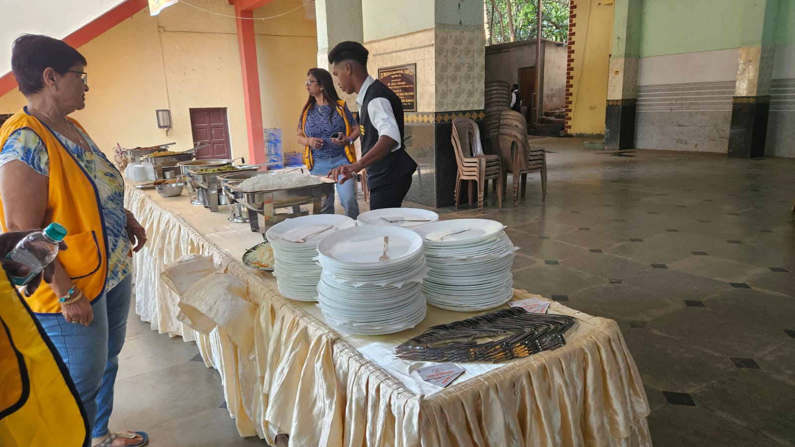 Tea and food served during First Responder Programme