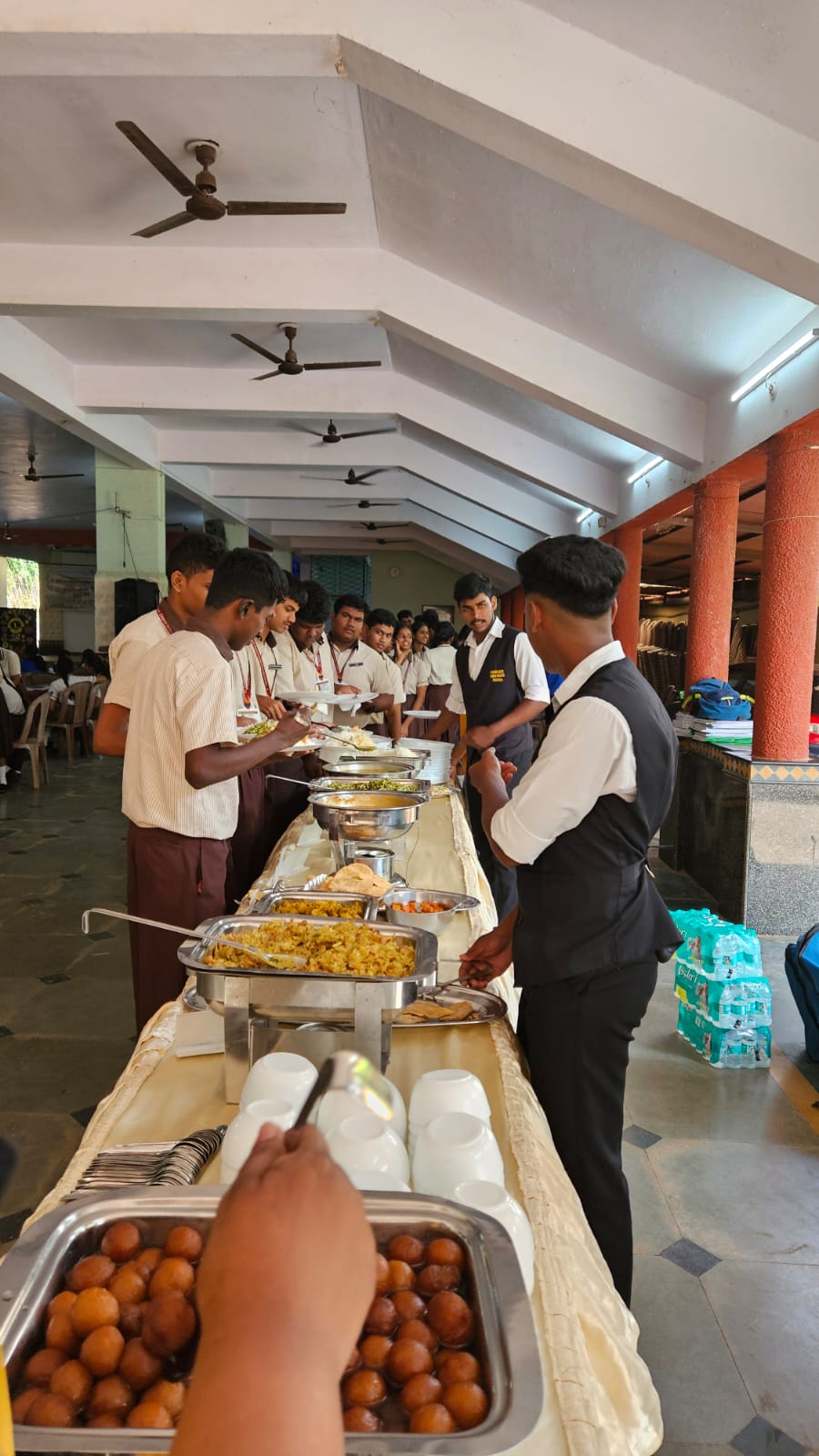 Tea and food served during First Responder Programme