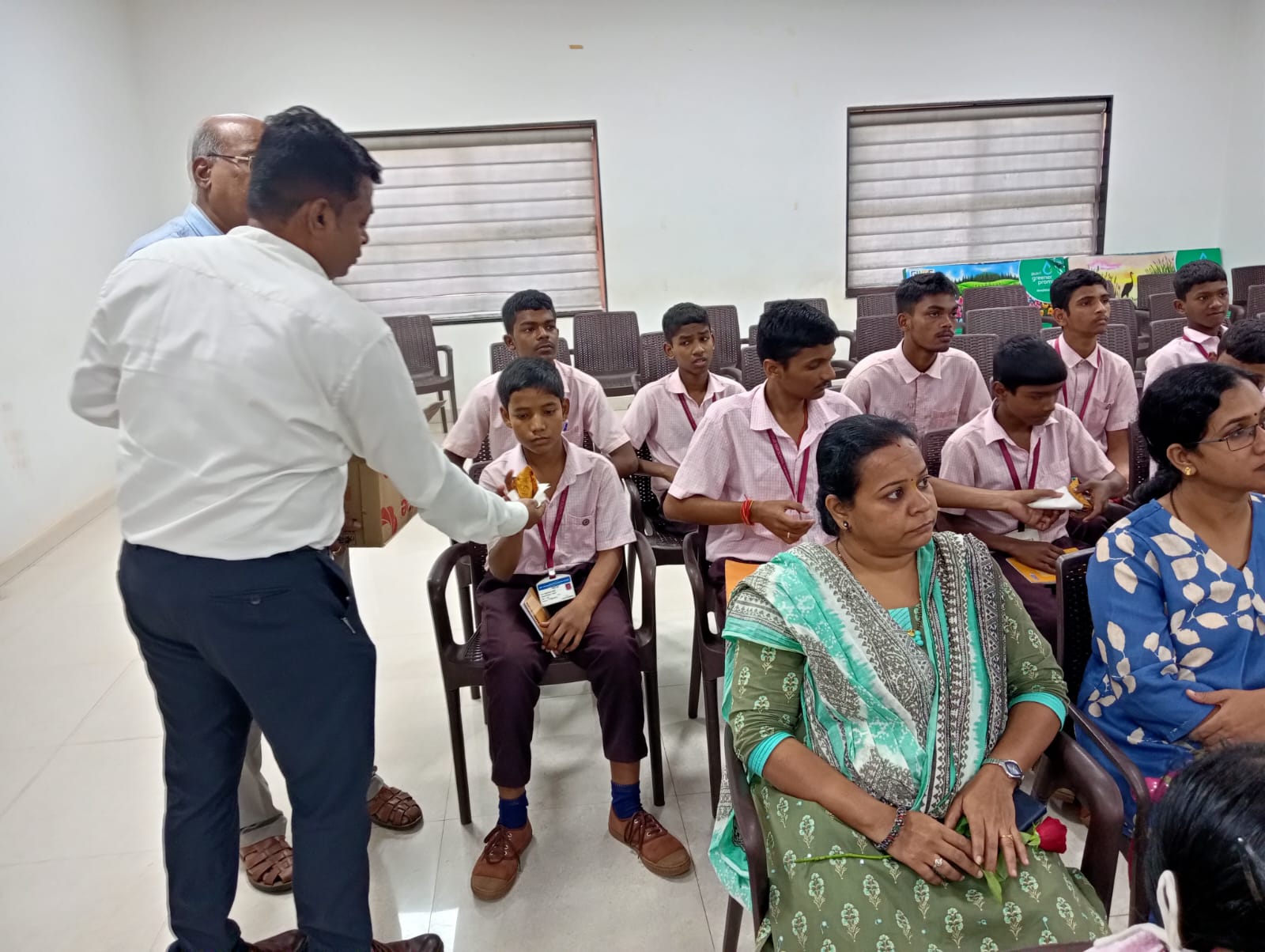 4.	Refreshments served to all the Participants of an educational tour to the Waste Management Plant at Saligao