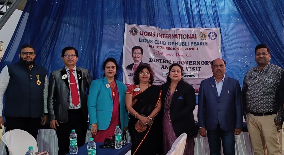 Attending Special BOD meeting of LIONS CLUB OF HUBLI PEARLS during annual visit of D.G