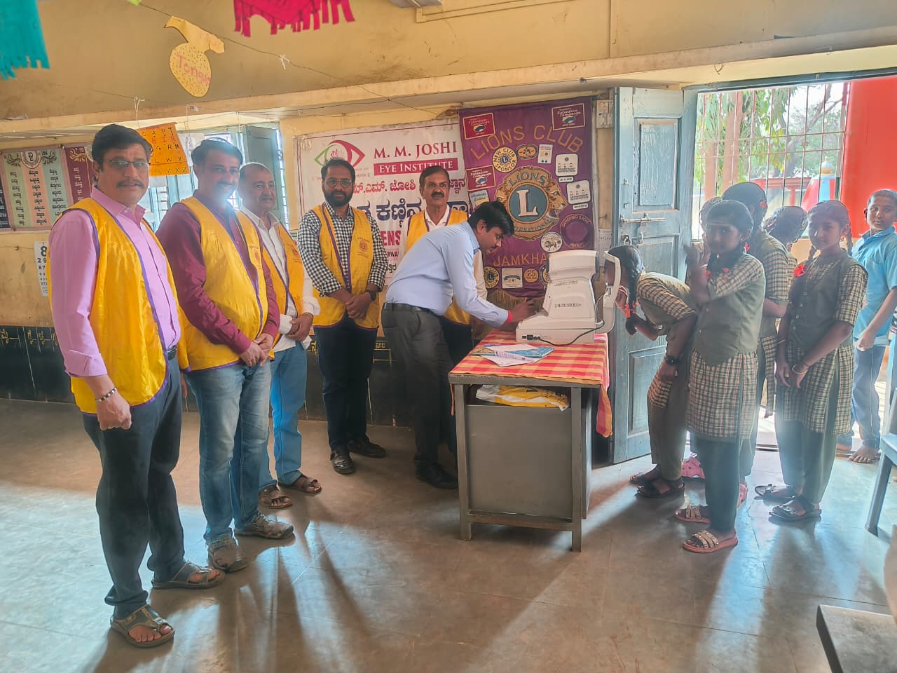 Free Eye Checkup Camp-Albal school