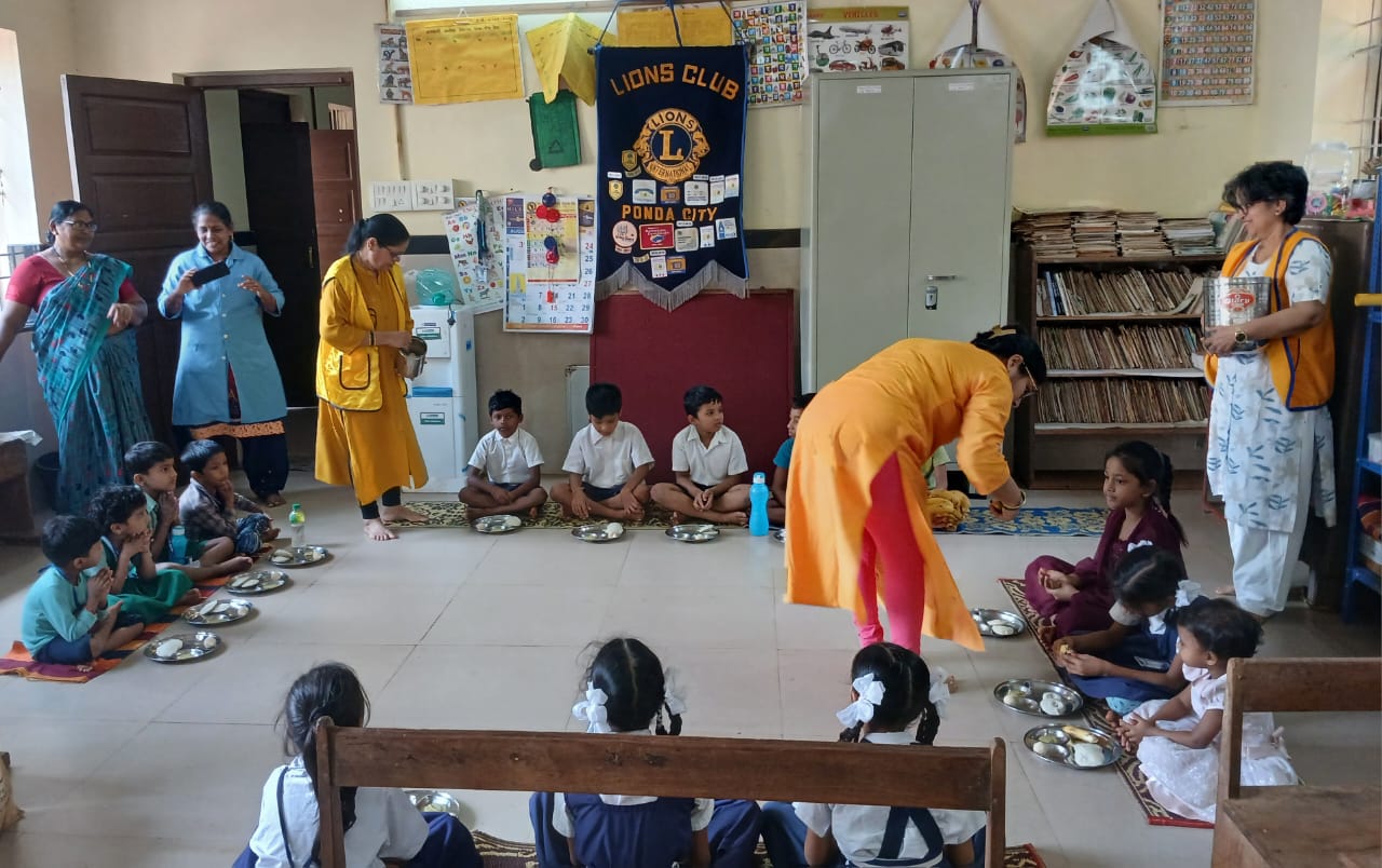 Annadan for children of Govt Primary school Tisk Ponda - Hunger service week.