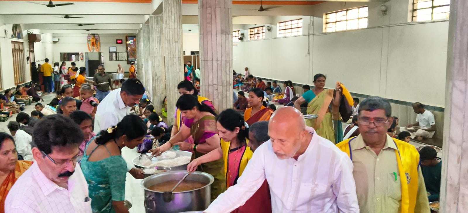 READY MEALS DISTRIBUTION TO PILGRIMS AND DEVOTEES OF/IN SRI MARIKAMBA TEMPLE.