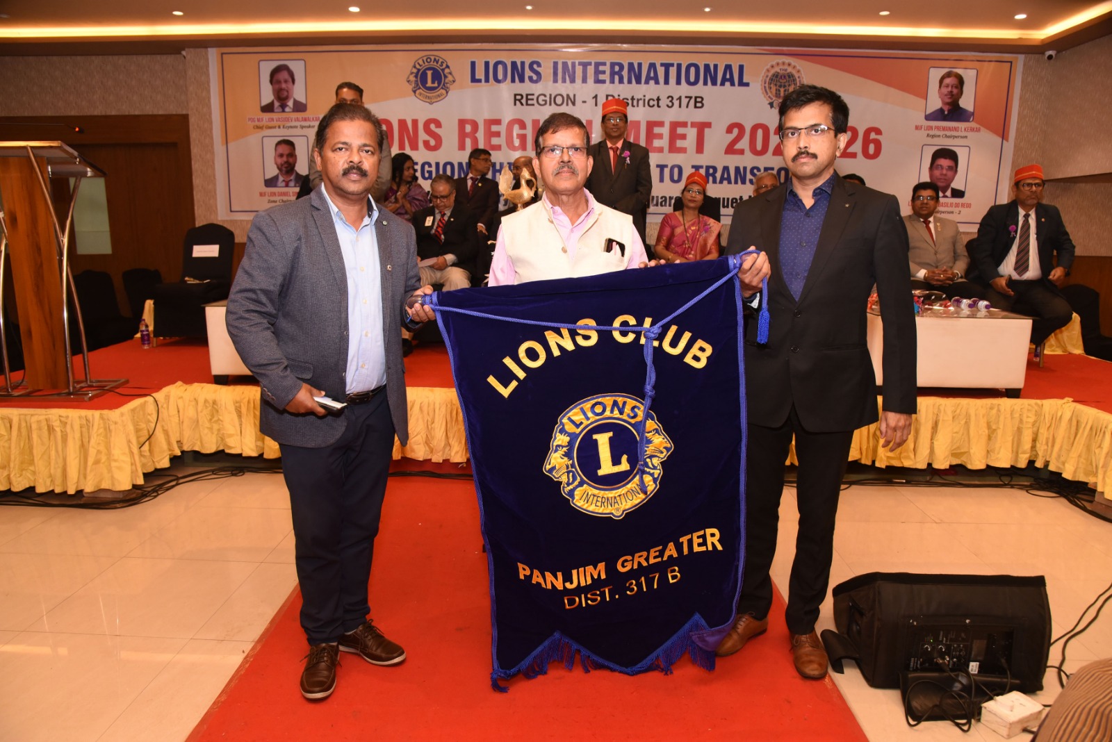 100% participation by All zone Clubs for Banner Presenation for Region Meet 