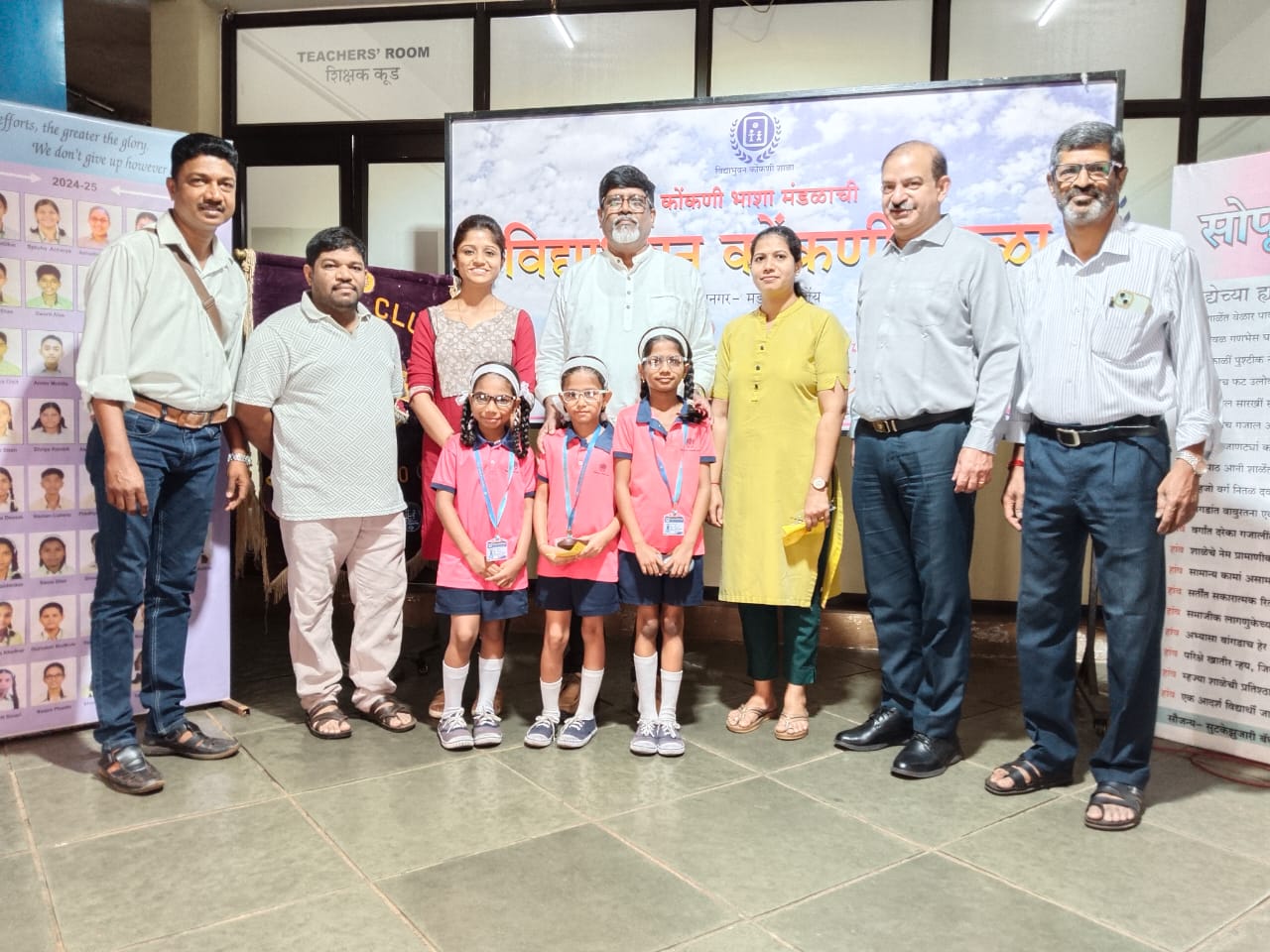 Distribution of spectacles by Little stars vision screening camp ( Navemarg foundation- Lion Dr.Celso Fernandes).