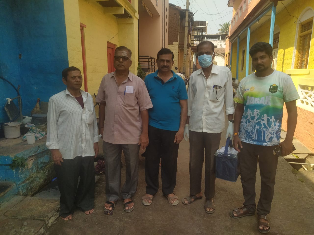 COLLECTION OF EYEBALLS