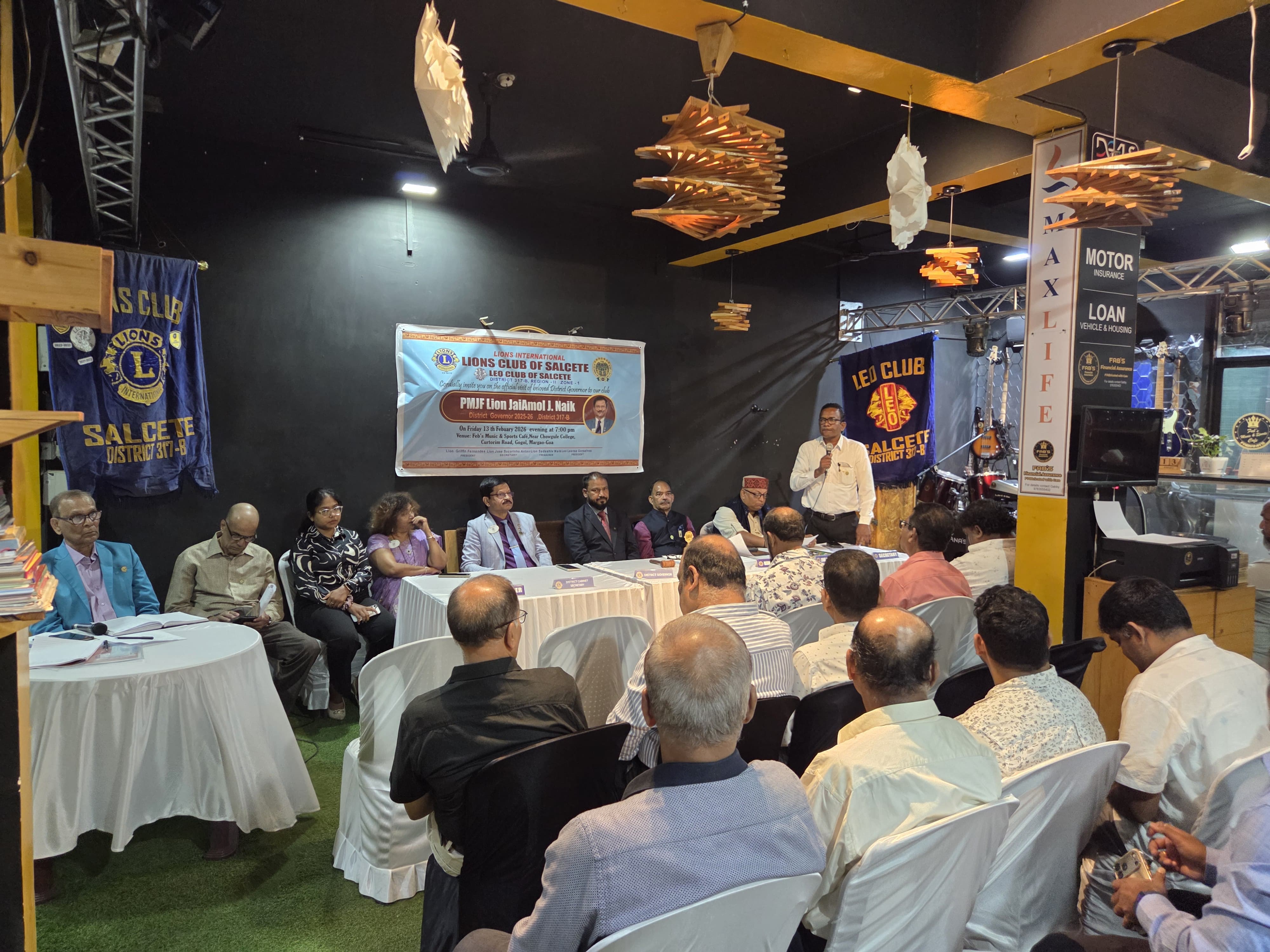 Official visit of the district governor pmjf lion JaiAmol Naik to the club 