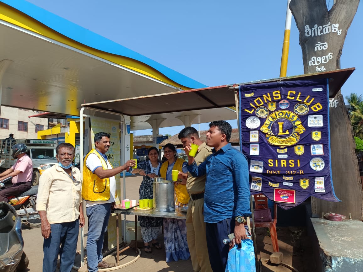 ATTENDED LIONS CLUB SIRSI. Distribution of Cold Drinks, Buttermilk and Drinking Water to Pilgrims