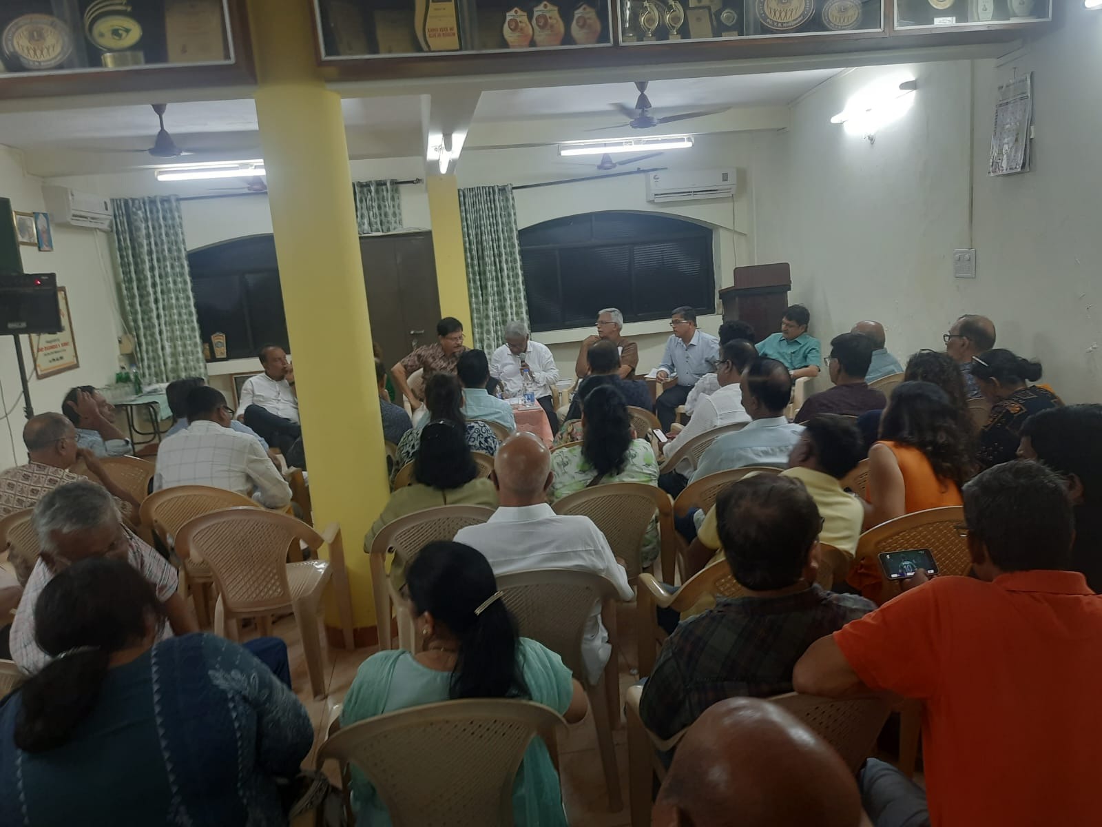 Special meeting called by District Governor 