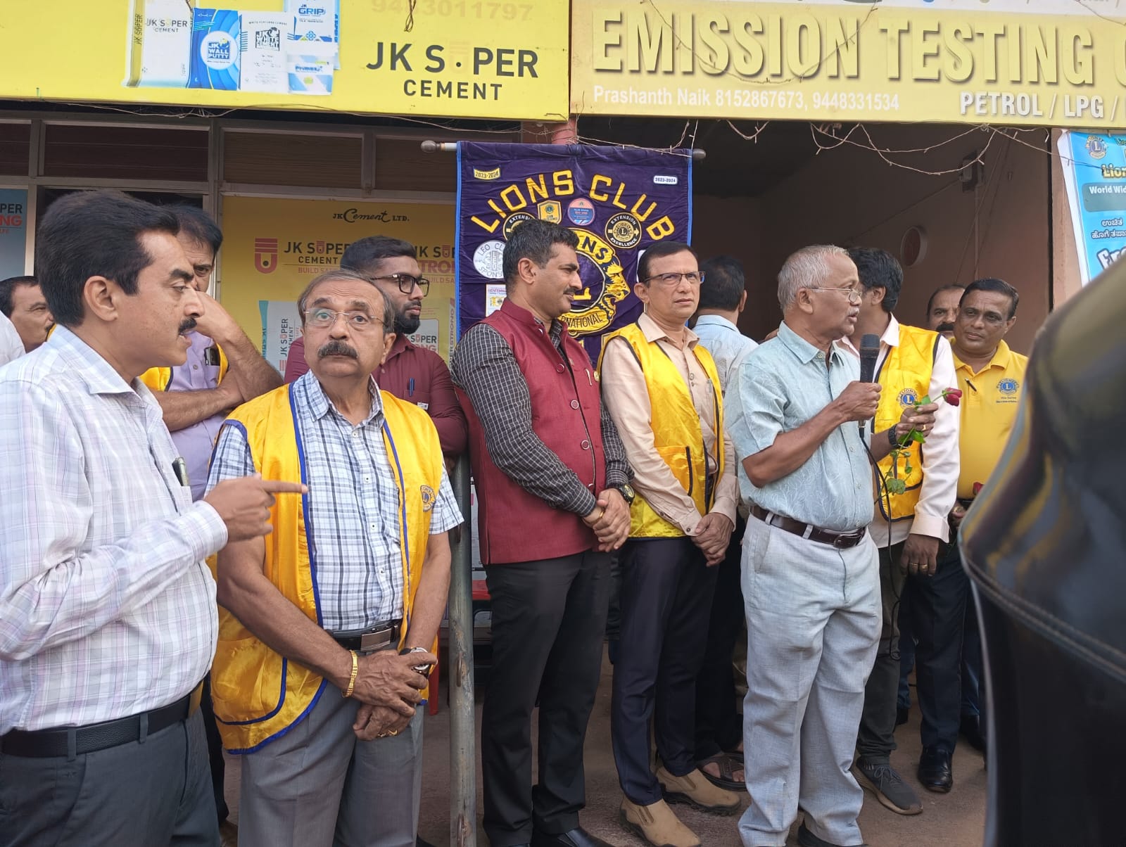 EMISSION TEST TO PASSENGER AUTO RIKSHAWS UNDER WORLDWIDE ENVIRONMENT WEEK
