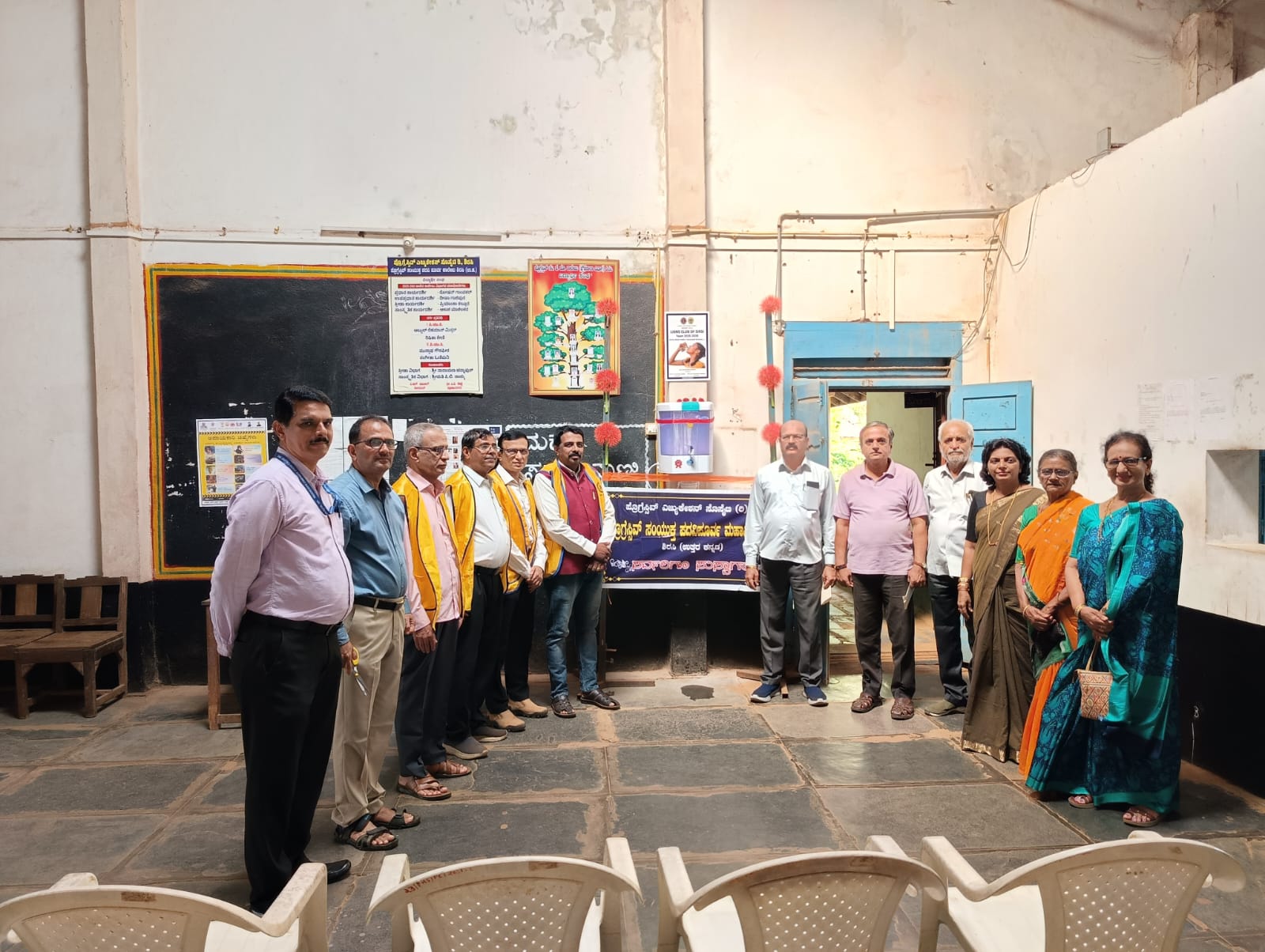 DONATION OF WATER PURIFIER TO EDUCATIONAL INSTITUION BY LIONS CLUB OF SIRSI