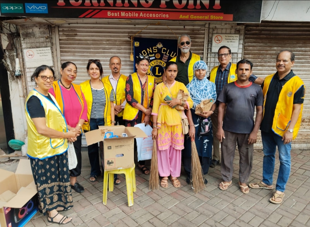 Best the Heat - Serving energy drinks, fruits and snacks to Community Workers 