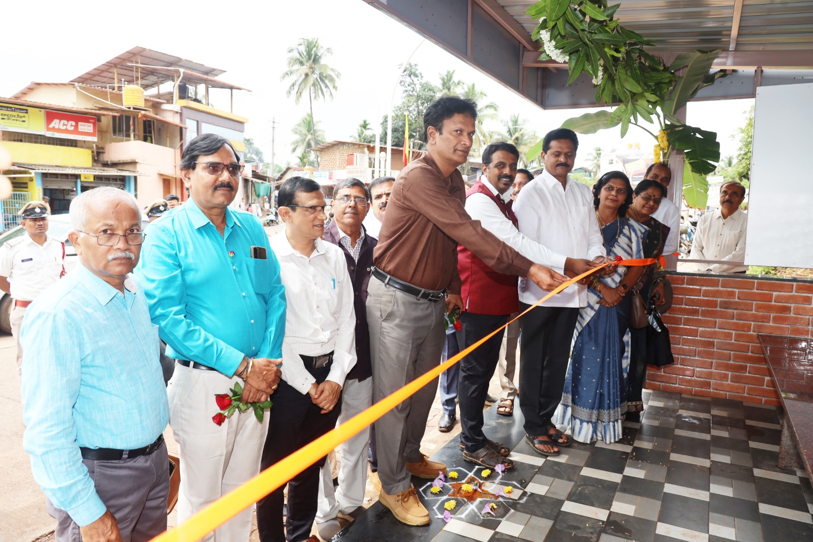 ATTENDED THE BUS SHELTER INAGURATION FUNCTION BY LIONS CLUB OF SIRSI