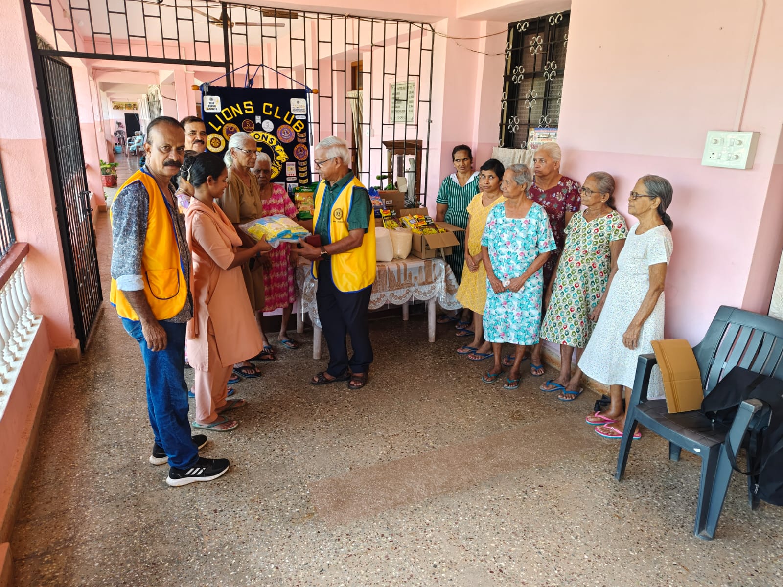 Lions Club of Navelim conducted its last  activity for this Lionistic year by distributing groceries to the Nazareth Old Aged home under Hunger and WWWof Service
